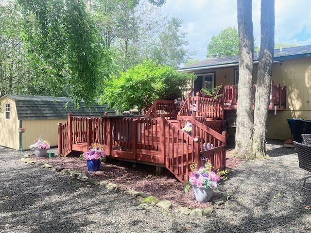1293 Winding Way, Tobyhanna, PA 18466 - deck featuring a shed