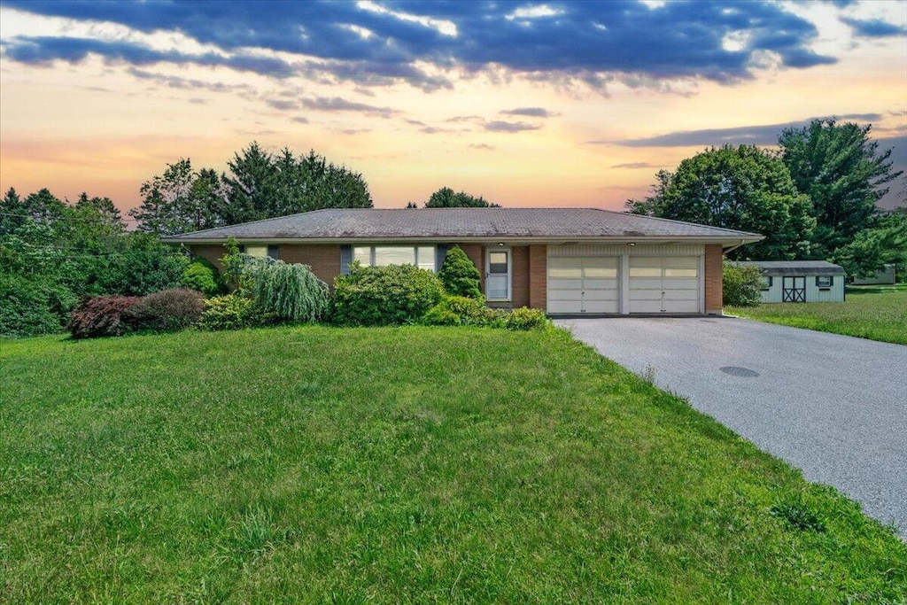 2753 Valley View Dr, Bath, PA 18014 - photo 1