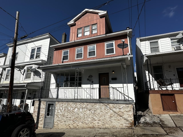 view of front of house with a porch