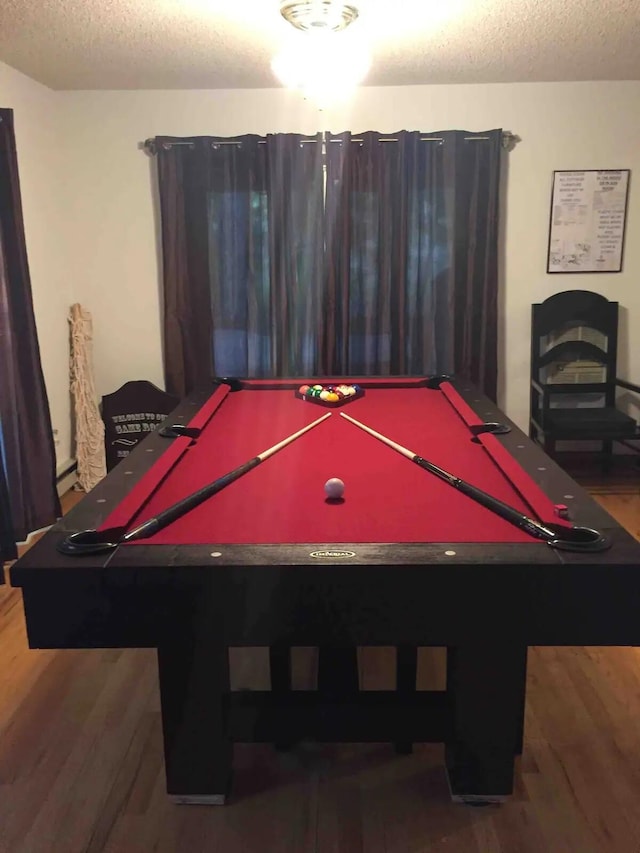 138 Banbury Dr, Bushkill, PA 18324 - playroom featuring wood finished floors, a textured ceiling, and pool table