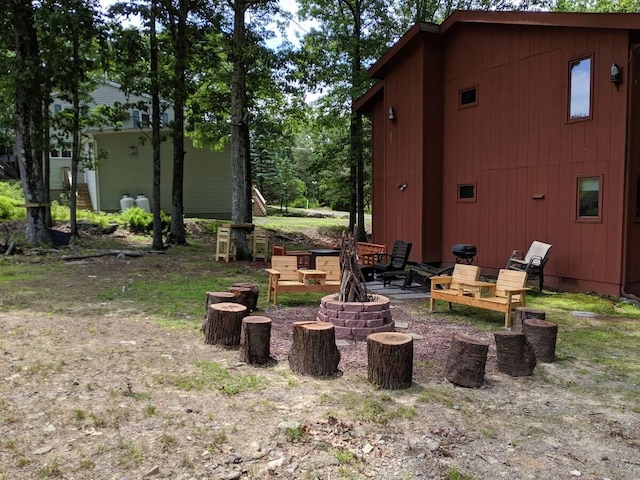 138 Banbury Dr, Bushkill, PA 18324 - view of yard with a fire pit