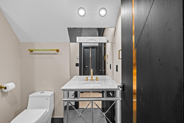 2154 Valleyview Dr, Bushkill, PA 18324 - bathroom with toilet and vanity
