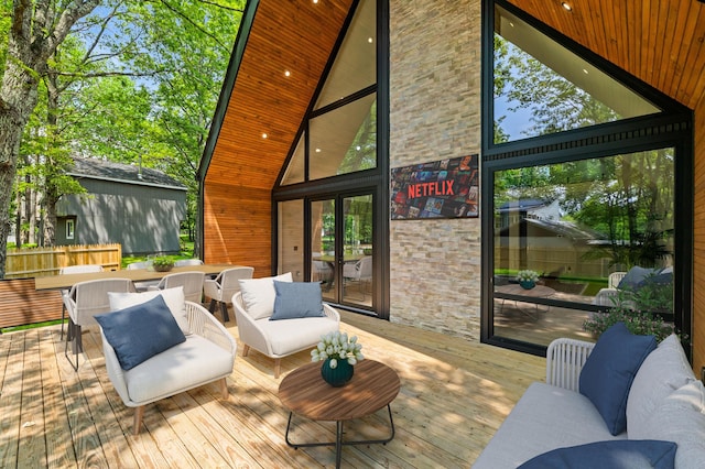 2154 Valleyview Dr, Bushkill, PA 18324 - deck featuring an outdoor hangout area