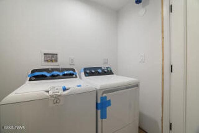 118 Eagle Rock Rd, Lackawaxen, PA 18435 - laundry area featuring washer and clothes dryer