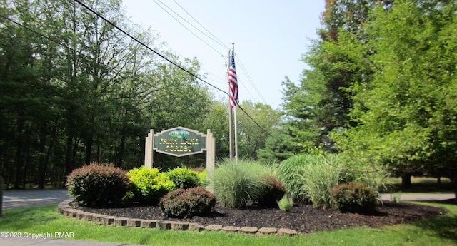 Listing photo 2 for LOT253 Valley View Ct, Hawley PA 18428