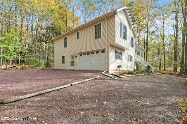 Listing photo 3 for 104 Merriment Ln, Blakeslee PA 18610