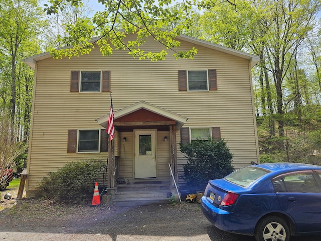 135 Marsh Rd, Stroudsburg, PA 18360 - view of traditional-style house
