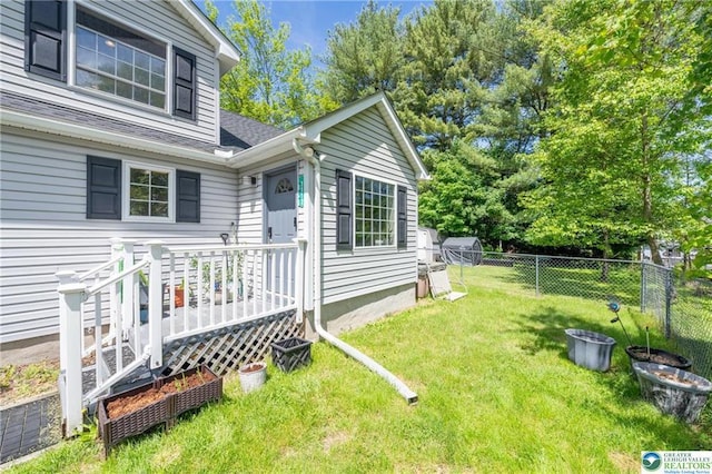 7112 Howell Ter, Stroudsburg, PA 18360 - view of side of property featuring roof with shingles