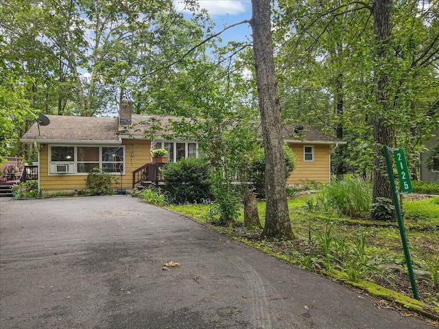 2125 Sassafras Ln, Kunkletown, PA 18058 - view of front of house featuring a chimney and driveway