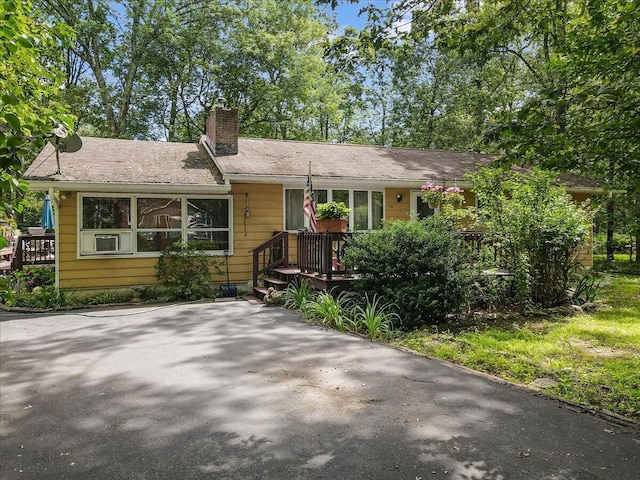 2125 Sassafras Ln, Kunkletown, PA 18058 - view of front facade featuring a chimney
