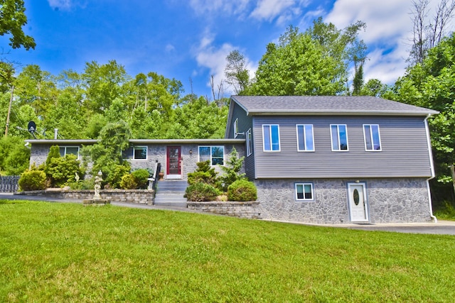 2115 Upper Smith Gap Rd, Saylorsburg, PA 18353 - tri-level home featuring a front lawn