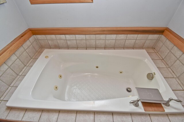 2115 Upper Smith Gap Rd, Saylorsburg, PA 18353 - full bathroom with a whirlpool tub