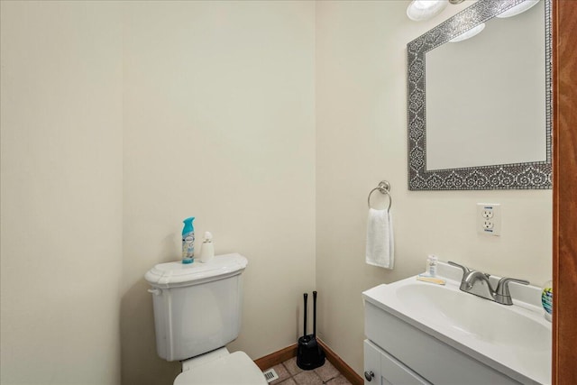 392 Hemlock Dr, Tobyhanna, PA 18466 - half bath with toilet, vanity, and baseboards