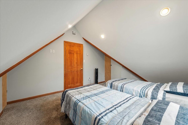 392 Hemlock Dr, Tobyhanna, PA 18466 - bedroom featuring carpet floors, lofted ceiling, baseboards, and recessed lighting