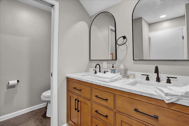 5266 Beechwood Rd, Blakeslee, PA 18610 - bathroom featuring a sink, baseboards, toilet, and double vanity