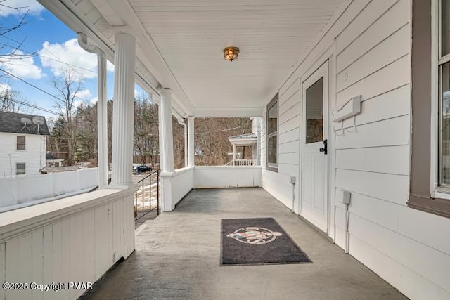 view of patio / terrace with covered porch