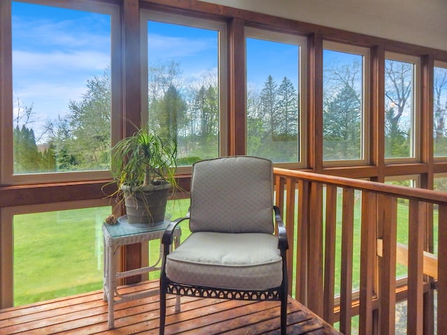 sunroom / solarium with a healthy amount of sunlight