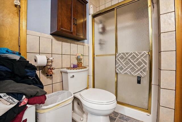 2602 Pocono Forested Dr, East Stroudsburg, PA 18302 - bathroom featuring a stall shower and tile walls
