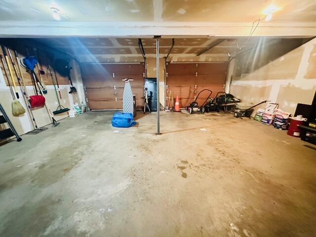 2383 Eagle Path, Bushkill, PA 18324 - below grade area with a garage