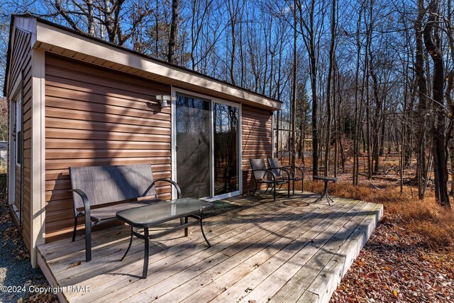 156 Poplar Pl, Blakeslee, PA 18610 - view of wooden deck