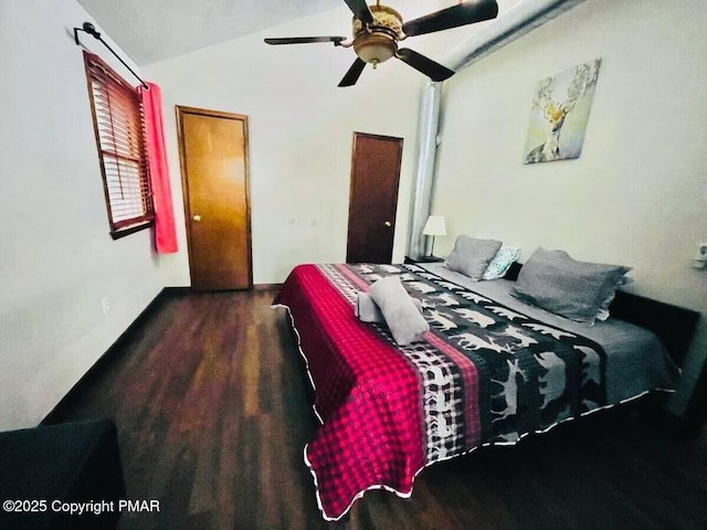 156 Poplar Pl, Blakeslee, PA 18610 - bedroom featuring ceiling fan, vaulted ceiling, and wood finished floors