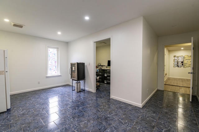 1555 Longleaf Dr, Effort, PA 18330 - empty room with a desk and recessed lighting