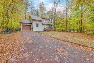 Listing photo 2 for 179 Choctaw Dr, Pocono Lake PA 18347