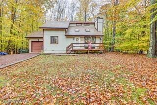 Listing photo 3 for 179 Choctaw Dr, Pocono Lake PA 18347