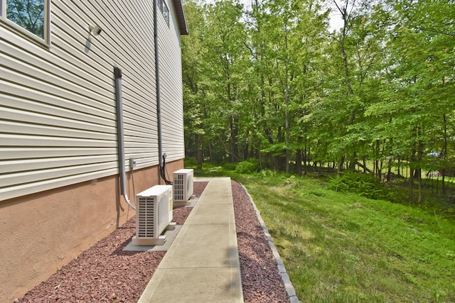 122 Mcmichaels Ct, Stroudsburg, PA 18360 - view of yard