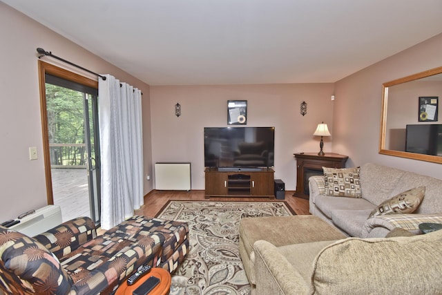 122 Mcmichaels Ct, Stroudsburg, PA 18360 - living room with wood finished floors