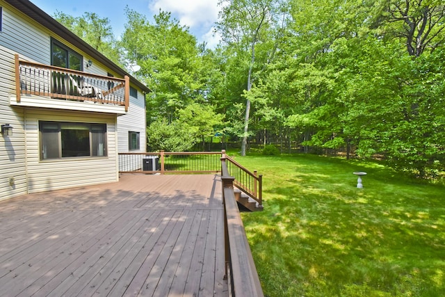 122 Mcmichaels Ct, Stroudsburg, PA 18360 - deck featuring a lawn