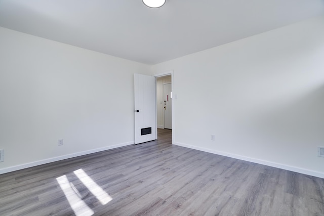 171 Knob Rd, Mount Pocono, PA 18344 - unfurnished room with visible vents, wood finished floors, and baseboards