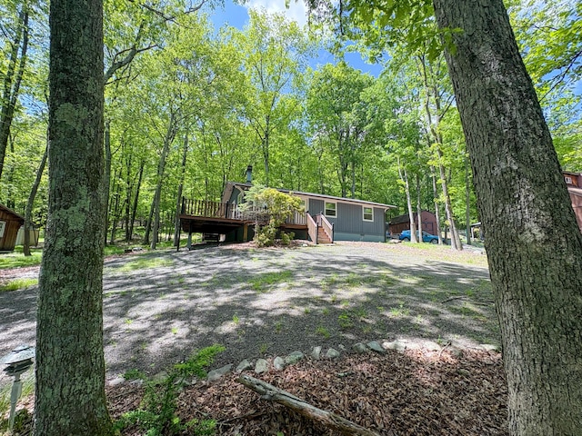 1085 Maple Lake Dr, Bushkill, PA 18324 - view of yard featuring a deck