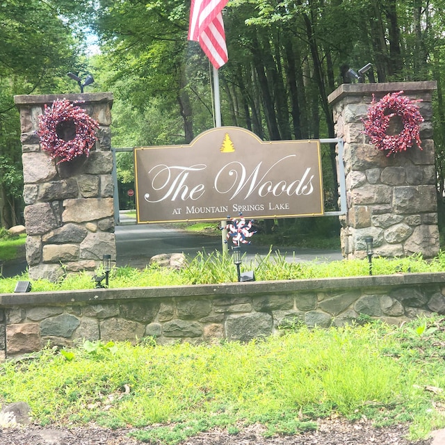 408 Sassafrass Way, Stroudsburg, PA 18360 - view of community sign