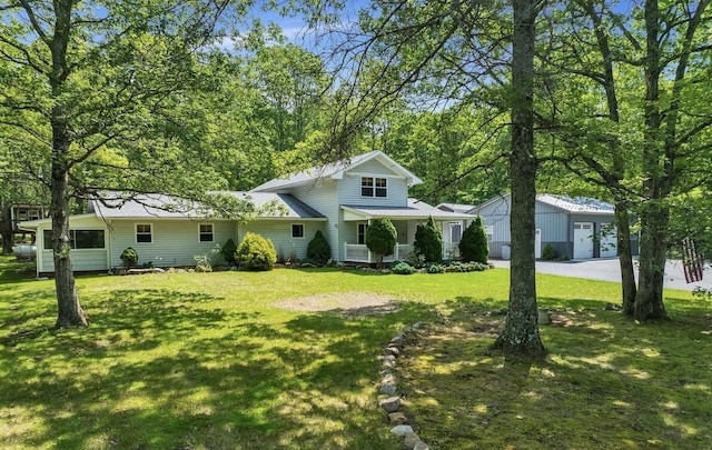 84 Deer View Dr, Jim Thorpe, PA 18229 - traditional home with a front lawn