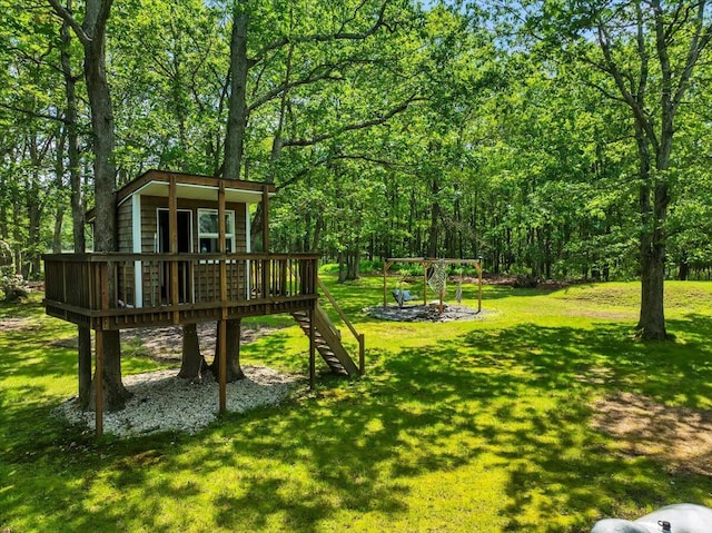 84 Deer View Dr, Jim Thorpe, PA 18229 - view of grassy yard featuring a wooden deck