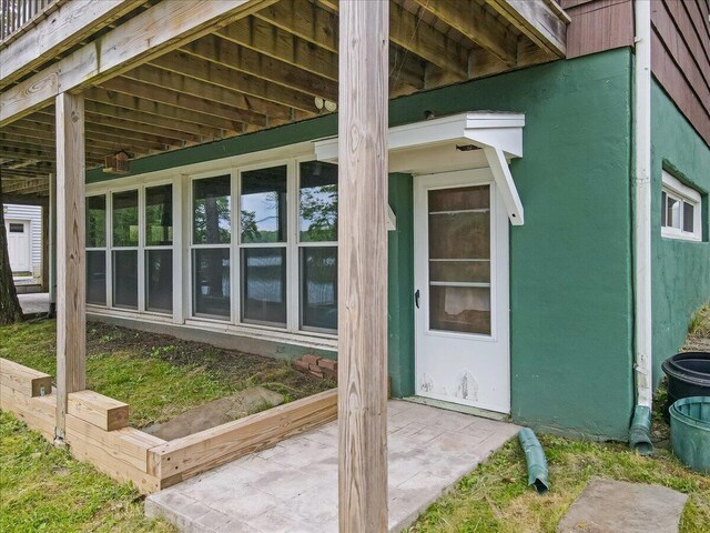 300 Indian Lake Trl, White Haven, PA 18661 - view of side of property