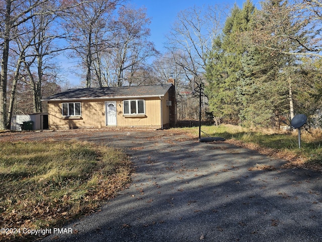 Listing photo 3 for 124 Amos Cir, Bushkill PA 18324