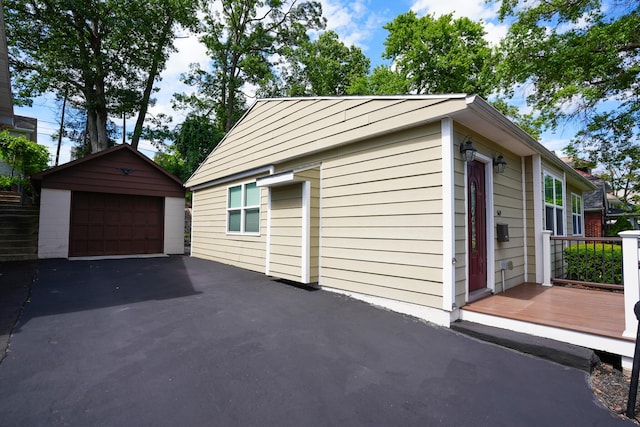 569 Lafayette Ave, Palmerton, PA 18071 - view of detached garage