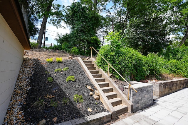 569 Lafayette Ave, Palmerton, PA 18071 - view of yard with stairway