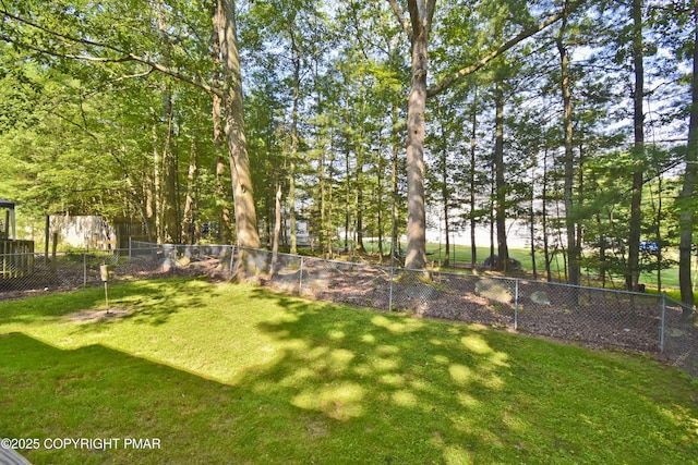 4462 Woodside Dr, East Stroudsburg, PA 18301 - view of fenced yard