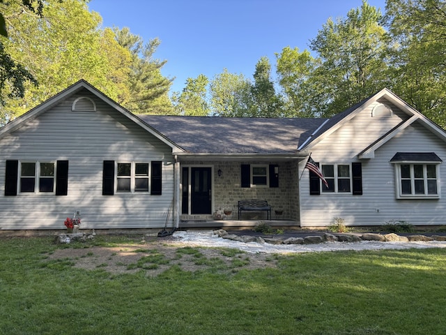 462 Plane St, Weatherly, PA 18255 - ranch-style home featuring a front lawn and a porch