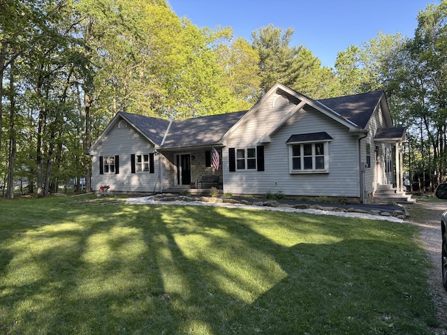 462 Plane St, Weatherly, PA 18255 - single story home featuring a front yard
