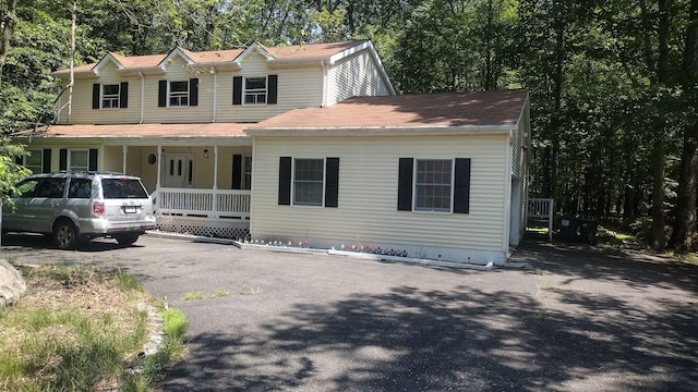 111 Brewster Way E, Stroudsburg, PA 18301 - view of front of home featuring covered porch