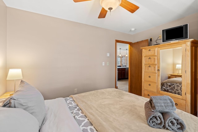 bedroom with a ceiling fan