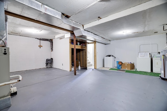 3122 Sparrow Ct, East Stroudsburg, PA 18302 - below grade area featuring stairs