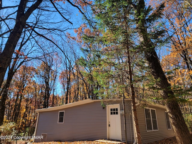 view of outbuilding