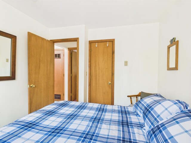 199 Wyomissing Dr, Pocono Lake, PA 18347 - view of bedroom
