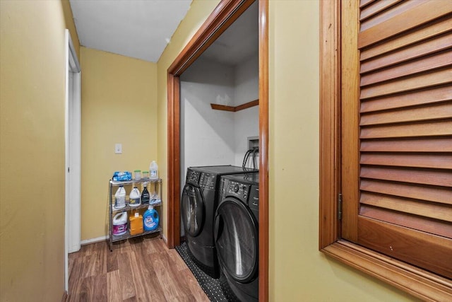 2726 Pocono Cir, Bartonsville, PA 18321 - laundry room featuring separate washer and dryer and wood finished floors
