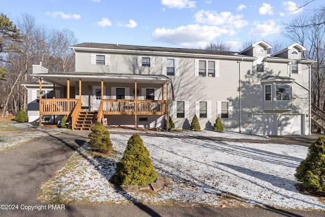 view of front of house featuring covered porch